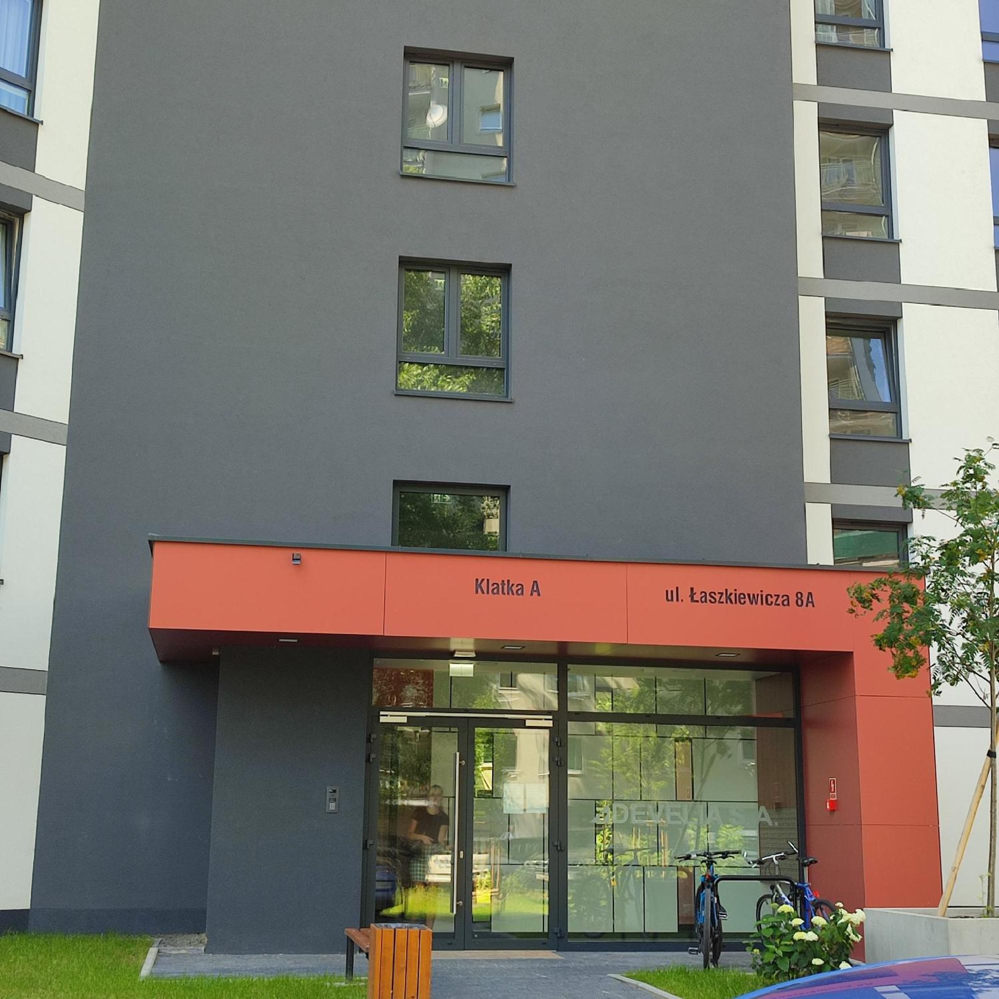 One-Bedroom Apartment Non-Smoking