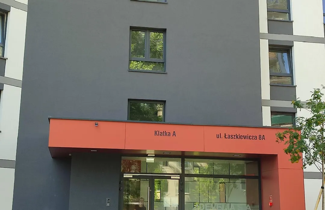 Apartamenty przy Mogilskiej z miejscem postojowym-1