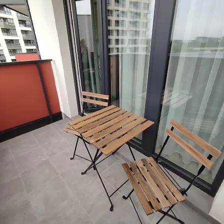 Apartamenty przy Mogilskiej z miejscem postojowym-3